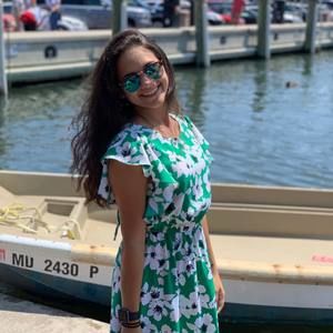 Meet your Posher, Alaina